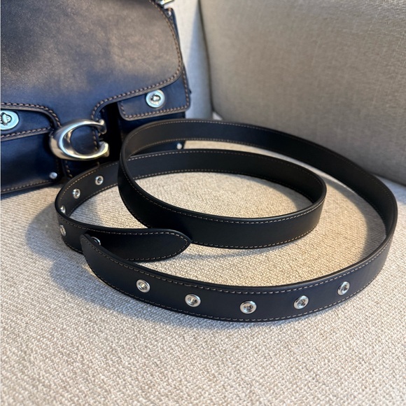 Coach Cargo Western Tabby EUC - Picture 10 of 14